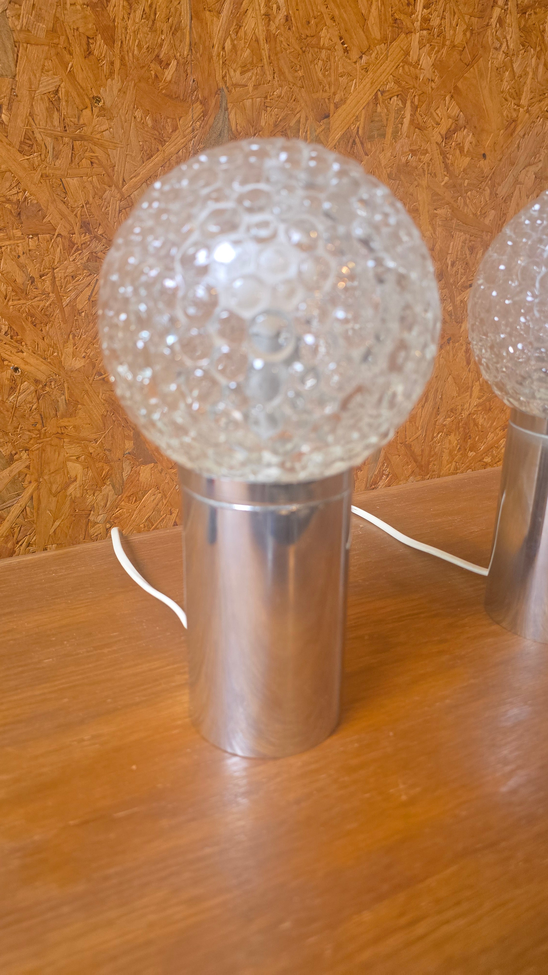 Paire de Lampes de Table « Space Age » en Chrome et Verre Bullé (Circa 1970)