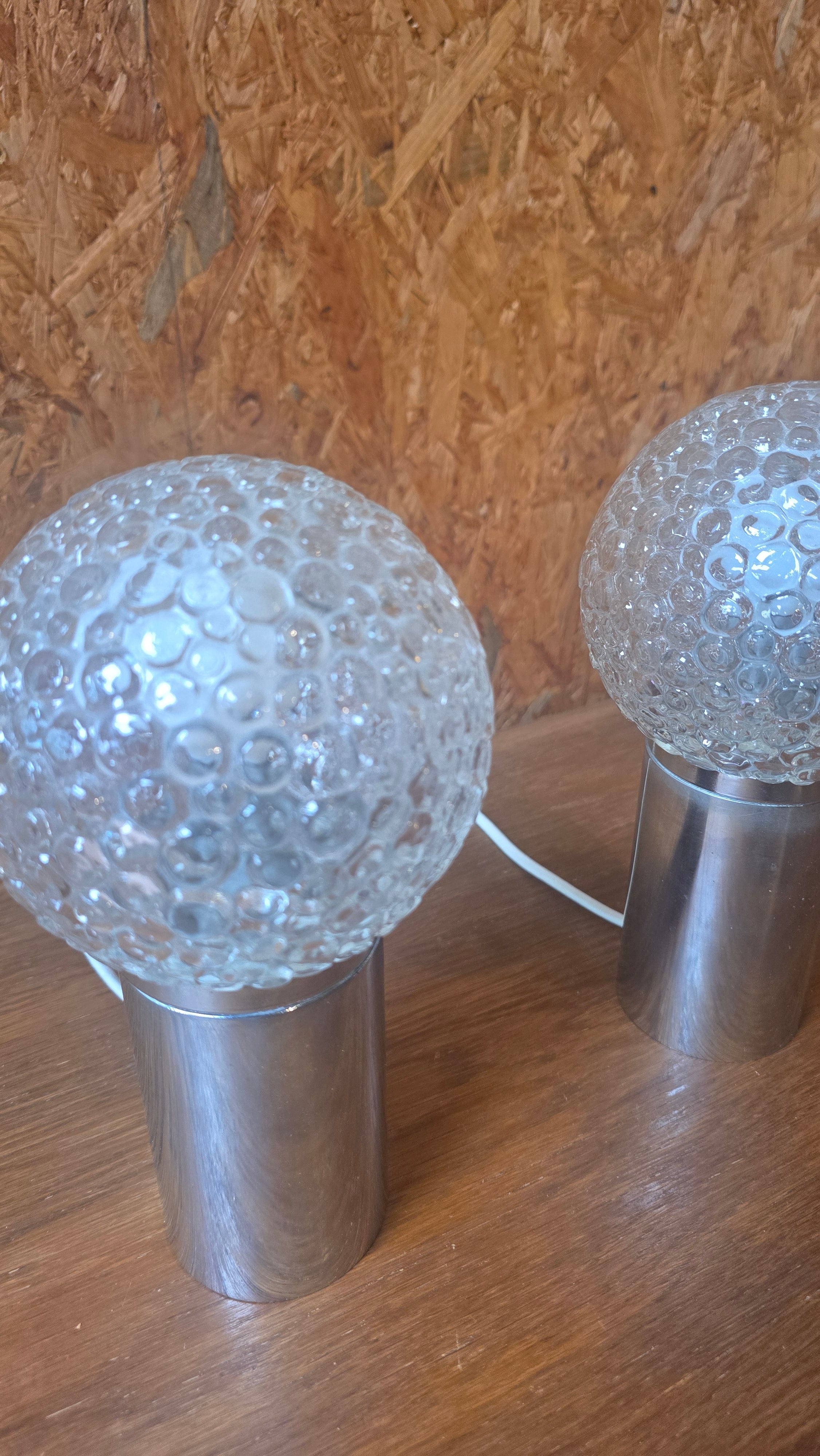 Paire de Lampes de Table « Space Age » en Chrome et Verre Bullé (Circa 1970)